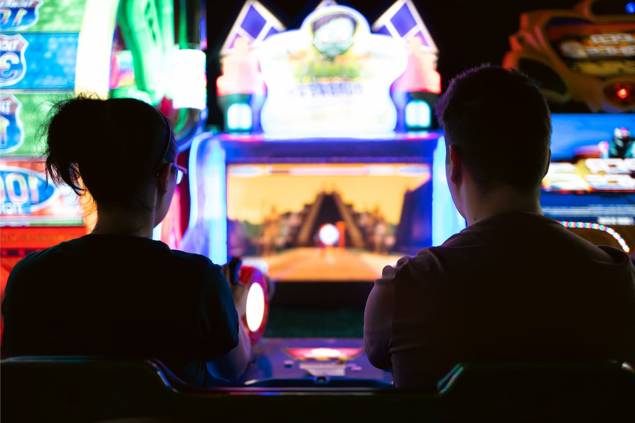 Online Gaming Regulation in 4 EU Countries Online Gaming Regulation in 4 EU Countries