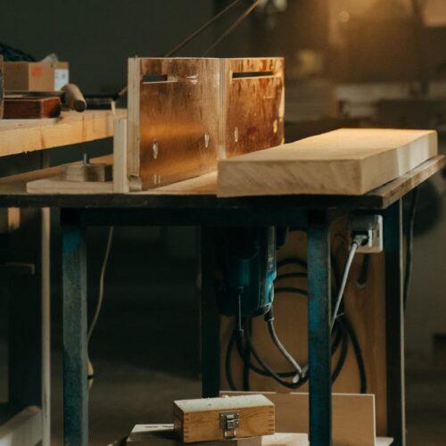 What is a woodworking company and how does it operate🪵
